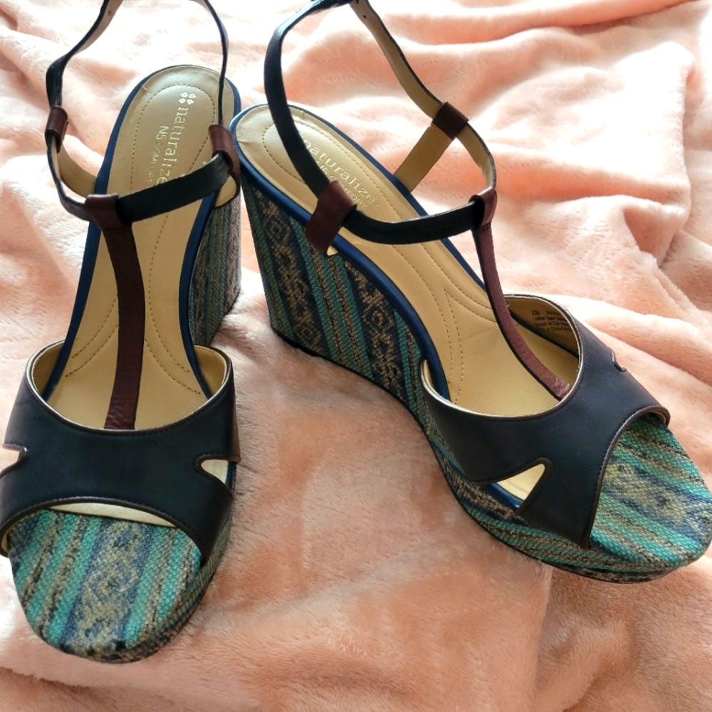 Naturalizer Sherrie T-strap Wedge Size 10